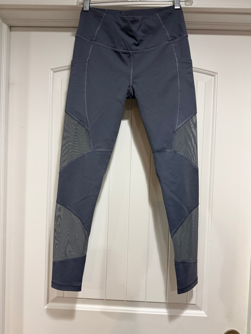 Victoria Secret Women’s Leggings Size  Small .